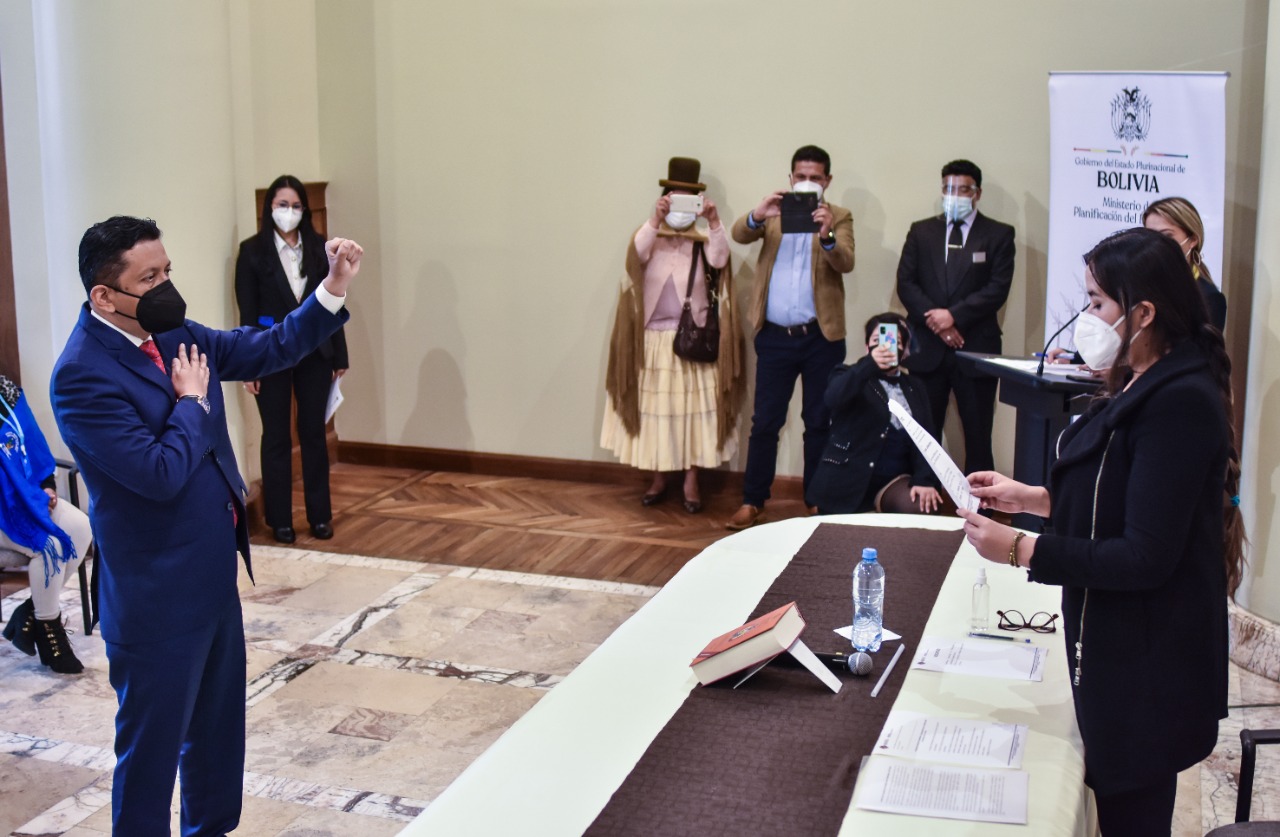 Ajata asume el Viceministerio de Planificación con el desafío de lograr mayor crecimiento e inversión