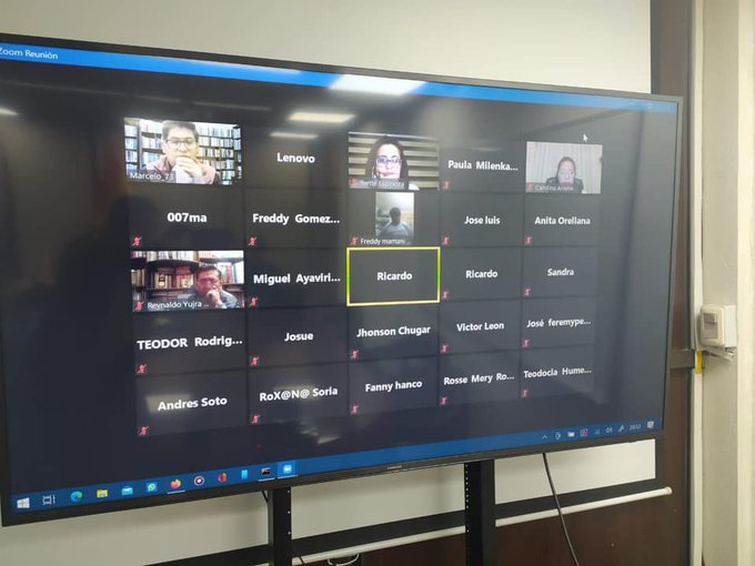 Gobierno explica a representantes de Conamype la reprogramación y refinanciamiento de créditos