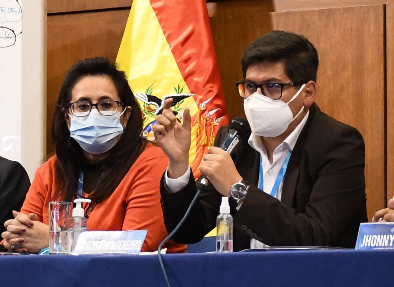 Ministro de Economía llama a los transportistas a encontrar una solución razonable a sus demandas