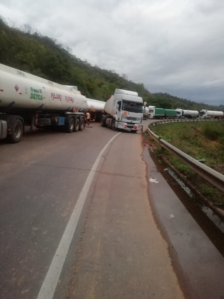 Ministro Molina: Paro puede ocasionar desabastecimiento de combustibles en dos días en Santa Cruz y daños irreparables al sector productivo