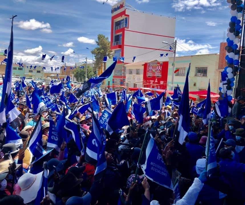 Segunda vuelta: Evo Morales destaca aporte de los movimientos sociales a las campañas del MAS