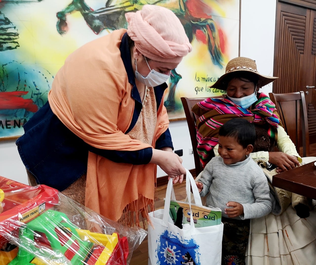 Ministra de la Presidencia ratifica compromiso de trabajo por una niñez digna