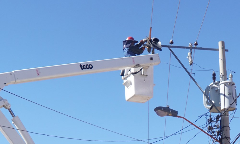 Comité de Integración Energética otorga reconocimiento a ELFEC de Cochabamba