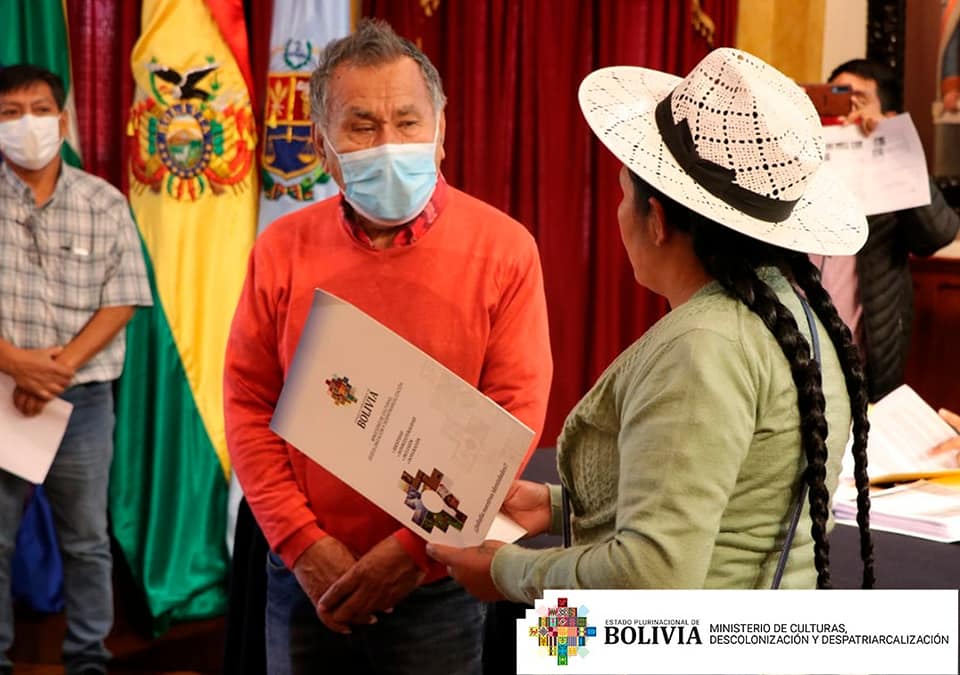 Gobierno galardona la trayectoria del artista Gonzalo Hermosa, de Los Kjarkas