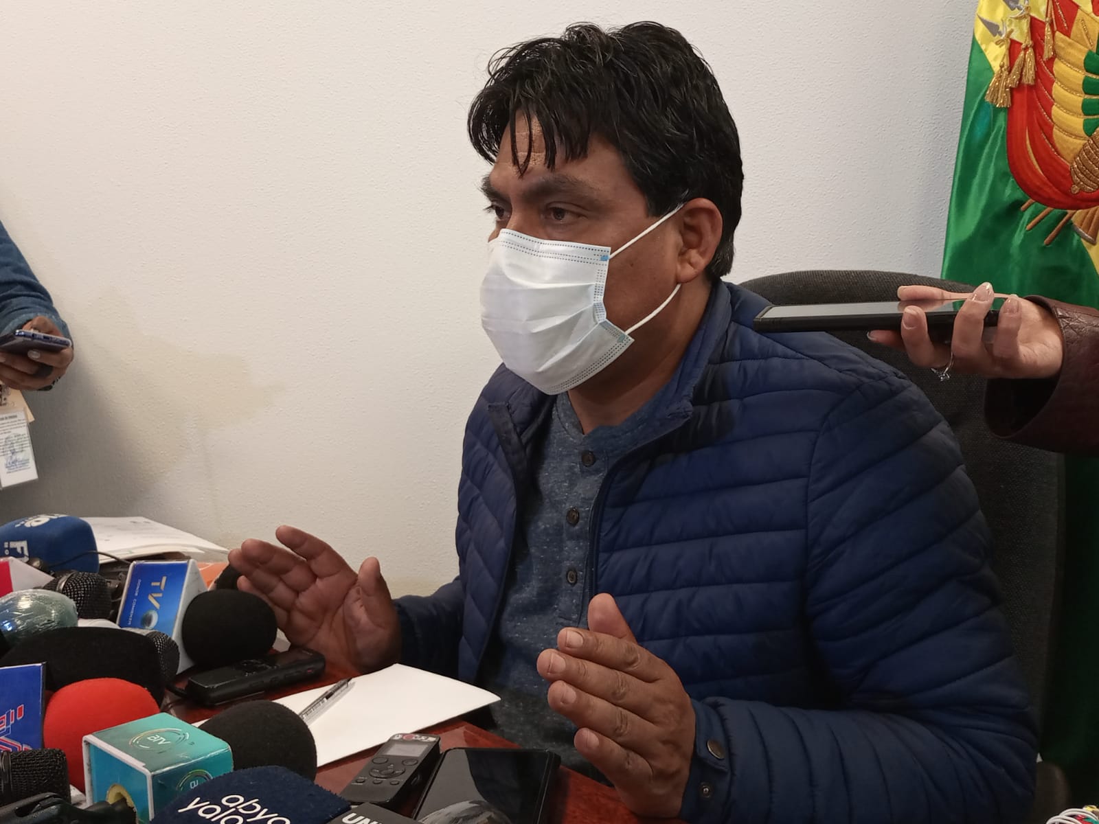 Diputado alerta que Manfred Reyes Villa pretende acudir al discurso de persecución política para incumplir la ley