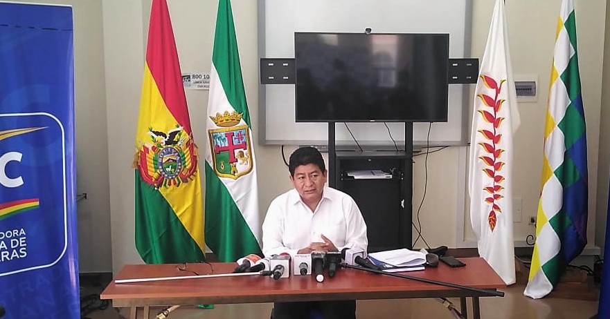Ministro Montaño concluye fiscalización de construcción de carreteras en Santa Cruz