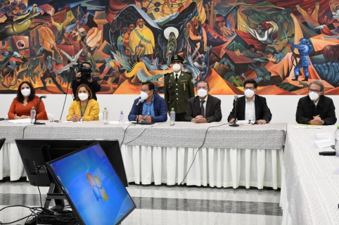 Presidente, gobernadores y alcaldes revisan plan de vacunación y contención de nuevos brotes de COVID-19