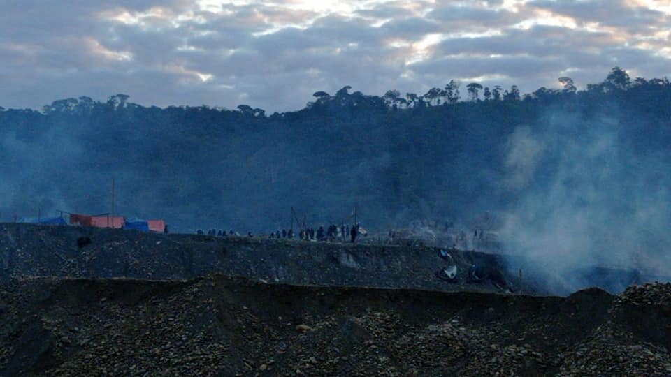 Tres policías heridos tras un enfrentamiento entre cooperativistas y comunarios de Mapiri