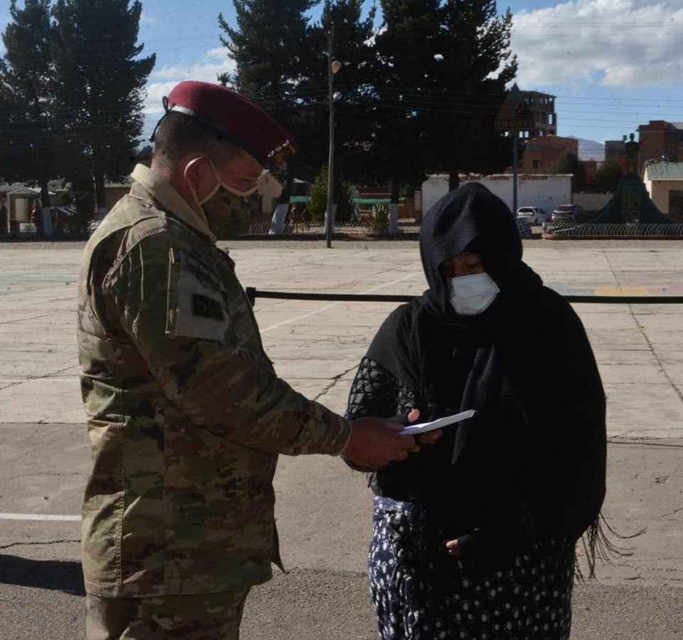 Ejército entregará una vivienda a la viuda del suboficial que murió en incendio al interior del cuartel Ingavi