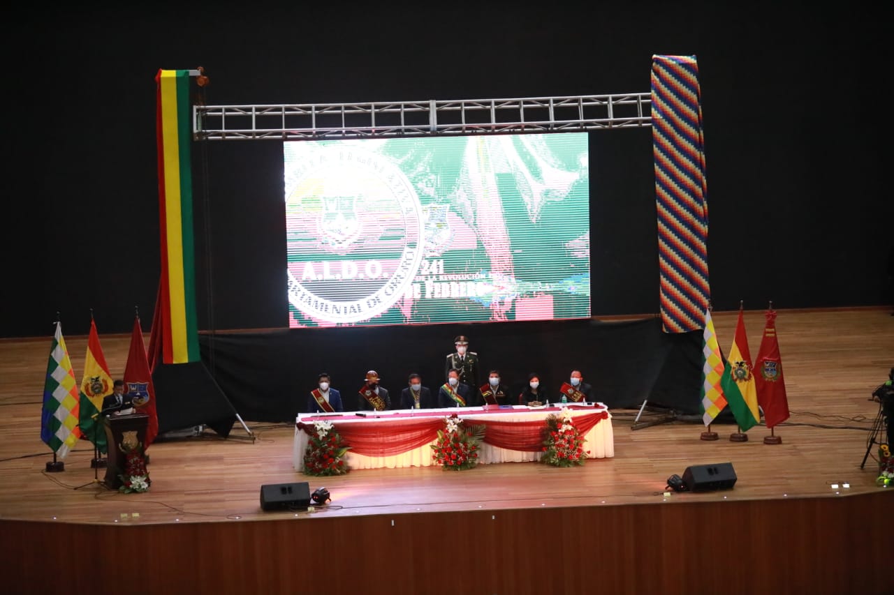 Arce participa en la sesión de honor en homenaje a los 241 años de la gesta libertaria de Oruro (adelanto)