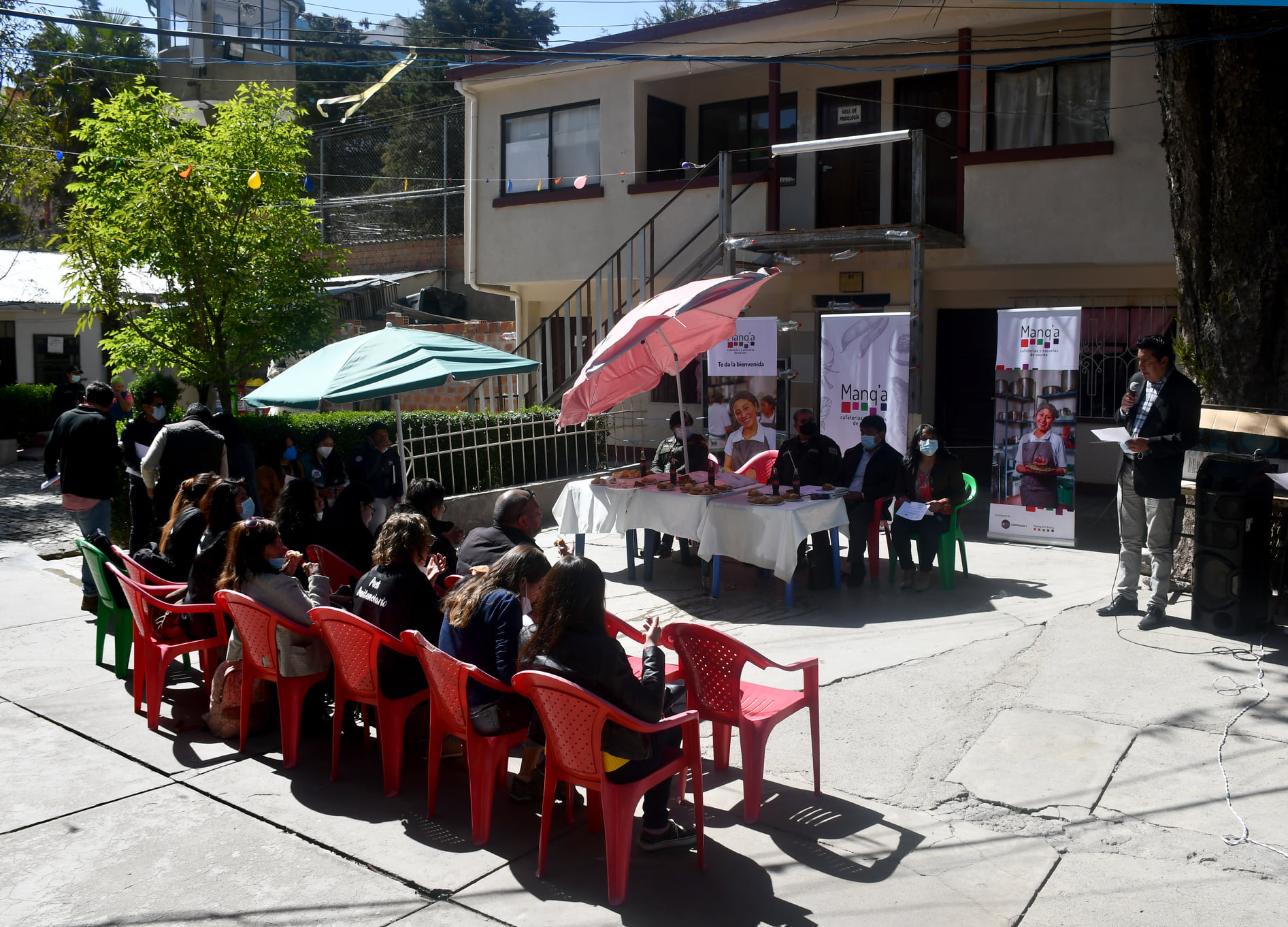 Privadas de libertad del Centro de Orientación Femenina de Obrajes se formarán como gastrónomas con Manqa