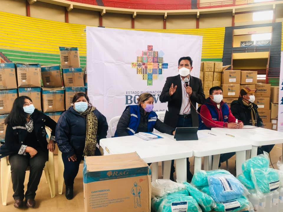 Ministerio de Salud entrega insumos de bioseguridad a brigadas médicas que aplicarán rastrillaje y vacunación en El Alto