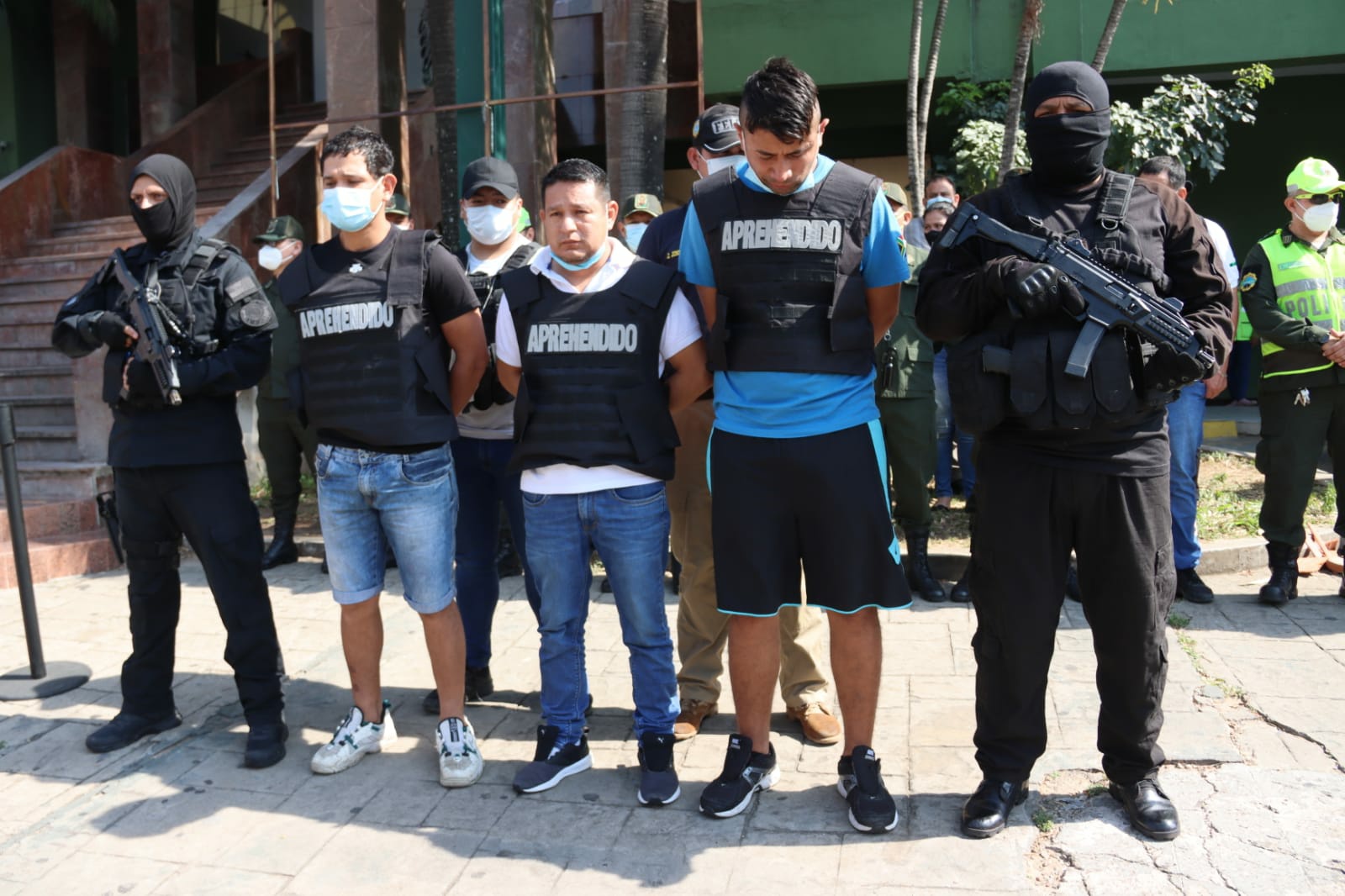 Presentan a tres ciudadanos colombianos que dispararon a una persona en Montero