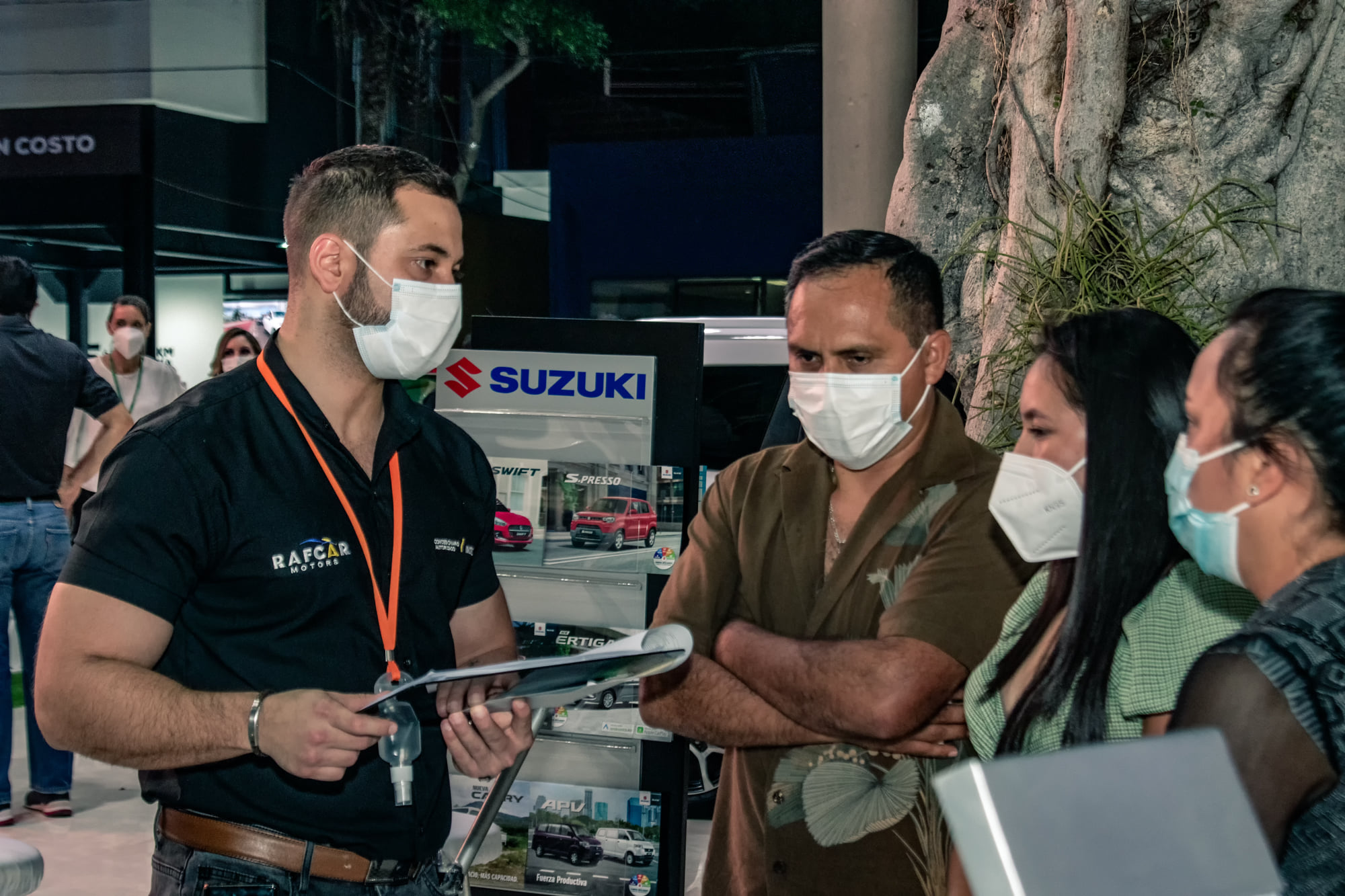 Cerca de 40.000 personas visitaron la Expocruz en su inauguración