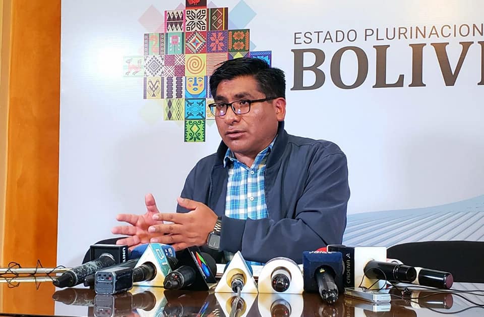 Empresas públicas aportaron Bs 65 millones a programas sociales como el Bono Juancito Pinto en 2021