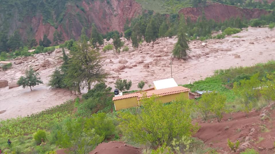 Equipos de búsqueda y rescate continúan el rastrillaje de dos personas desaparecídas en Sucre