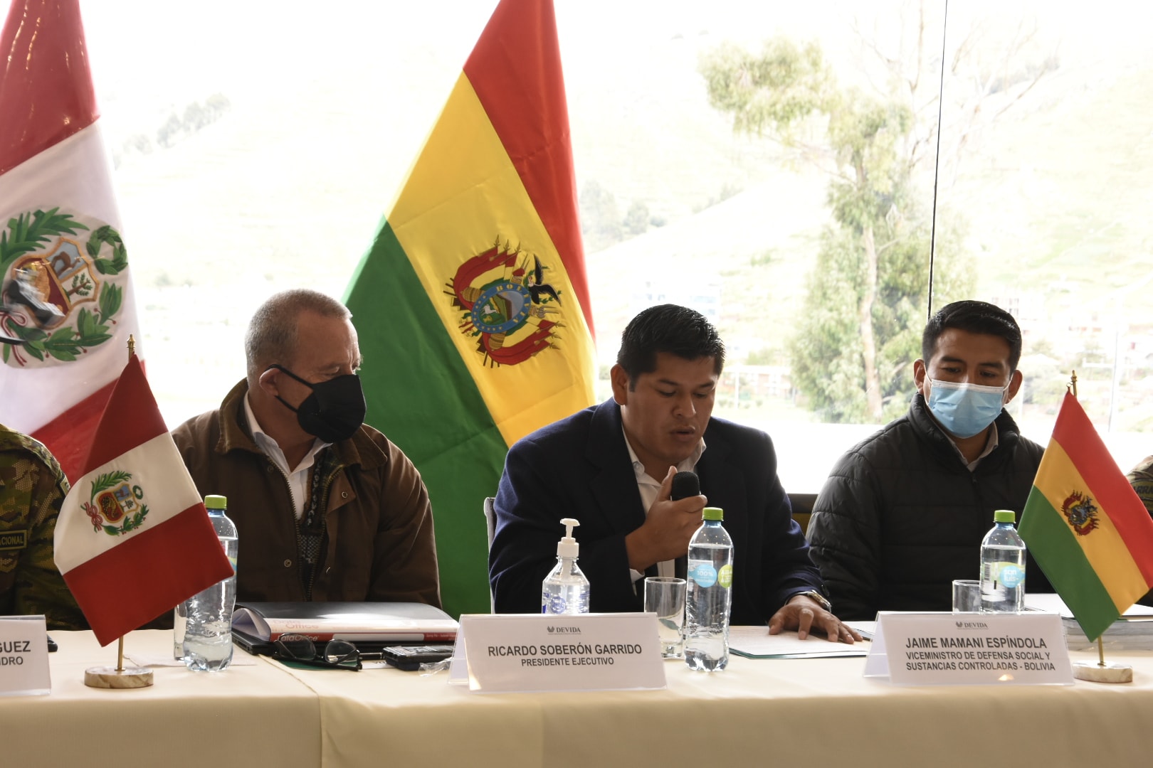 Bolivia y Perú trabajan en un plan de acción para combatir el narcotráfico