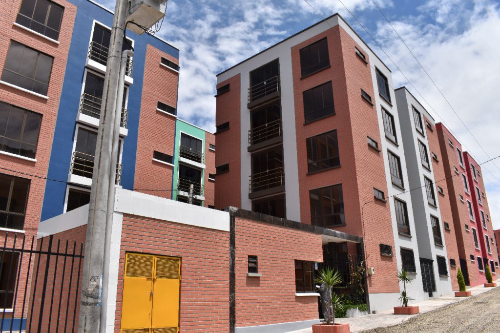 Gobierno anuncia la inauguración de 100 departamentos del Condominio Pacha en Huajchilla en La Paz
