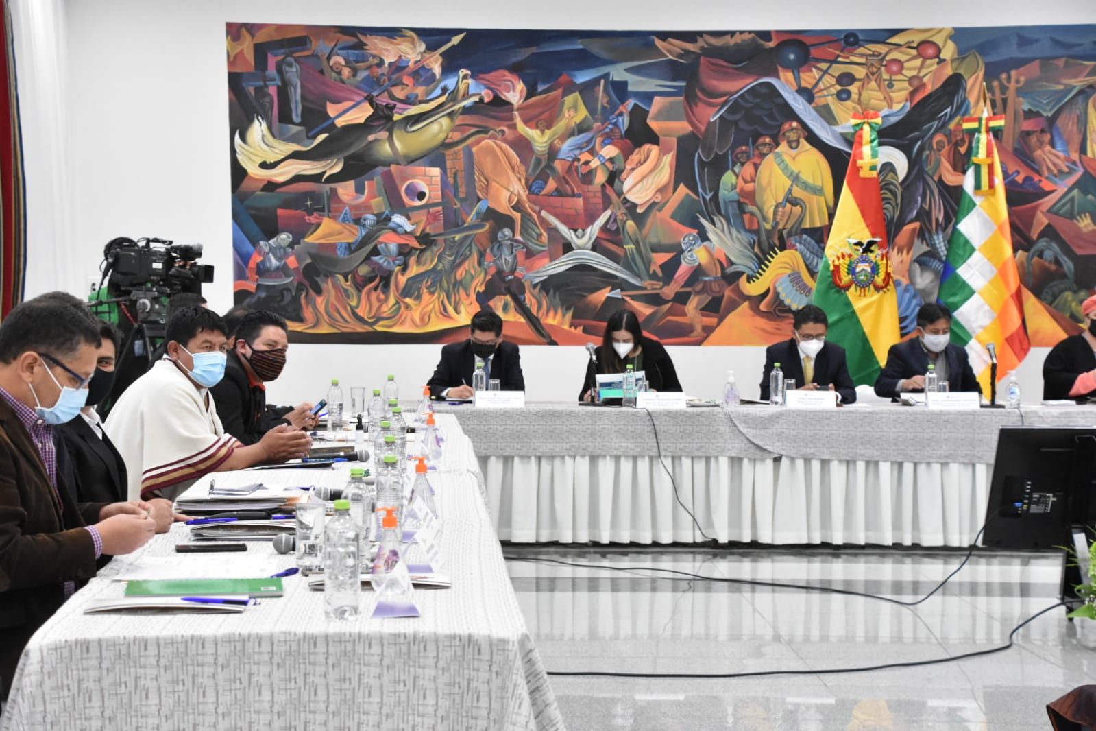 Consejo Nacional de Autonomías se reúne con ocho gobernadores; Santa Cruz no participa del encuentro (amplia)