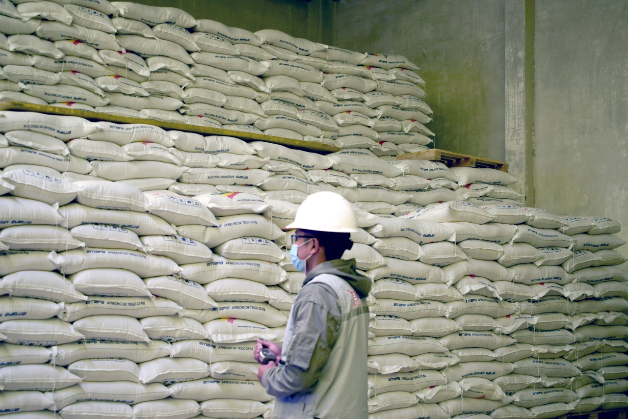 Emapa regulariza envíos de harina de trigo a Potosí