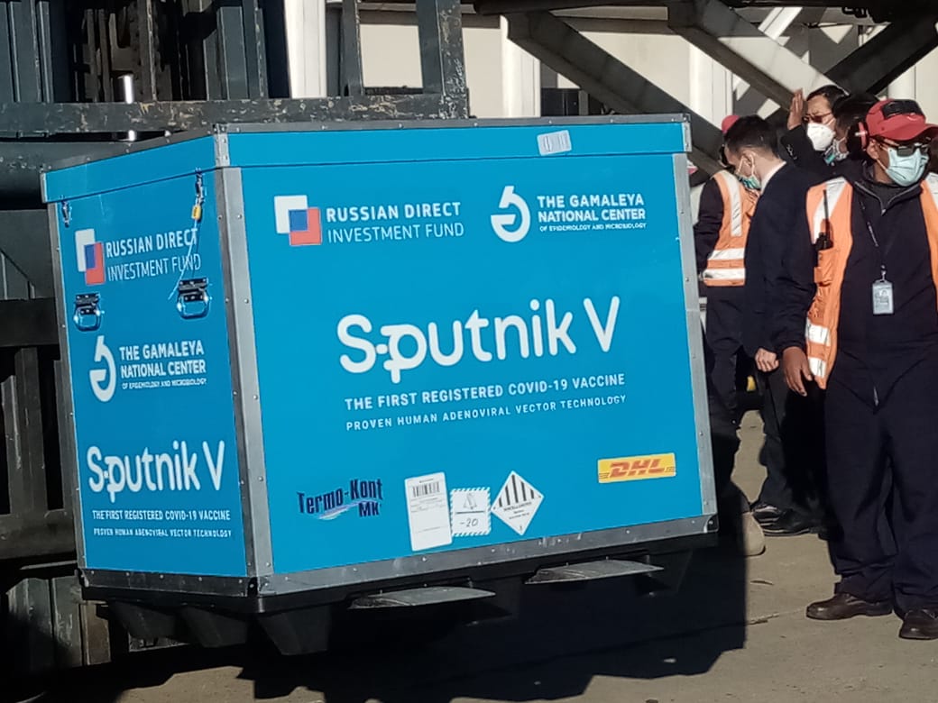 Salud aclara que la prioridad es vacunar a médicos y personal de salud, no a legisladores