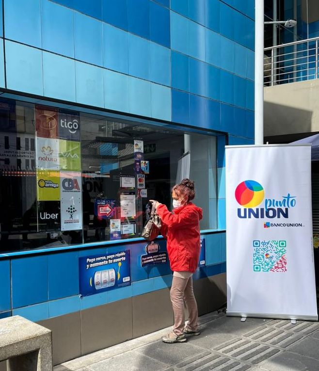 Nuevo canal de atención descongestiona el flujo de filas en las agencias de Banco Unión