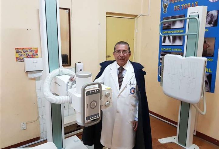 Exministro de Salud, Edgar Pozo, tras su recuperación de COVID-19, vuelve a dirigir el Hospital del Tórax