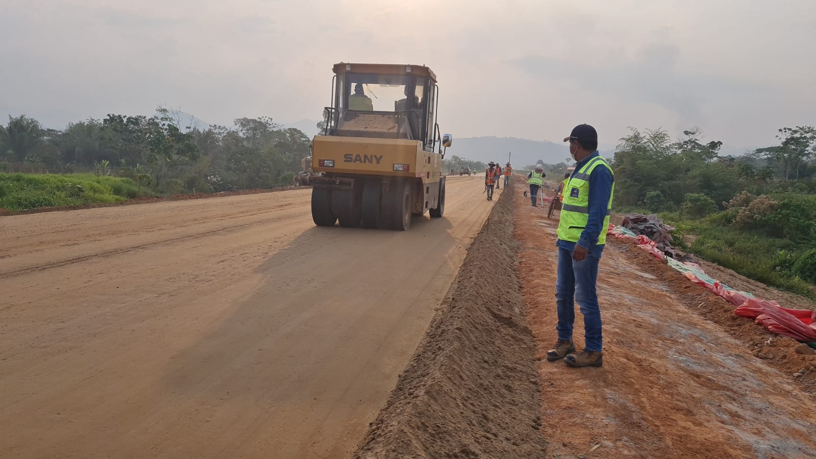ABC: Se inicia el colocado del suelo cemento en el tramo Yucumo - San Borja