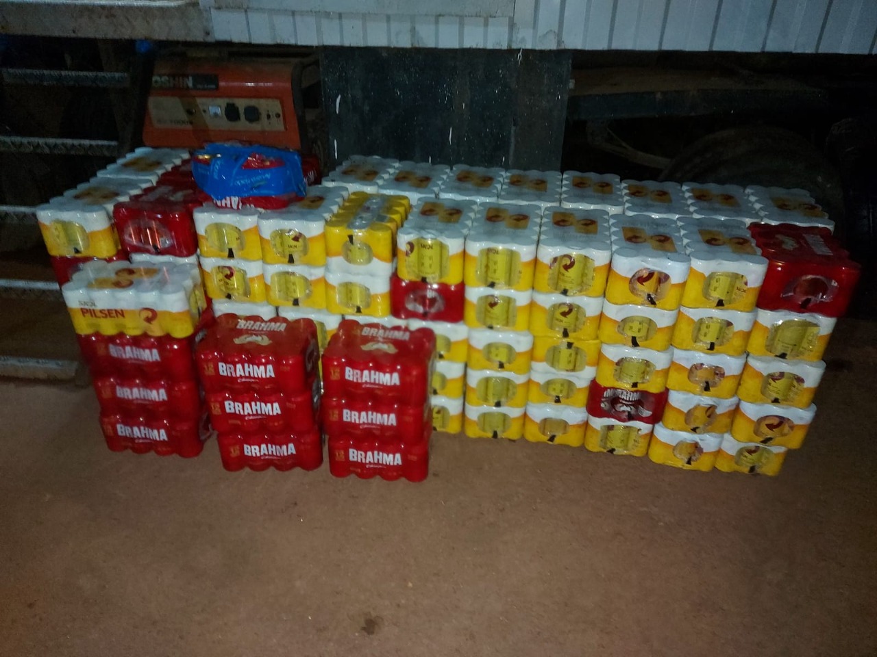 El jueves de comadres, Aduana comisó Bs 140.000 en cerveza de contrabando