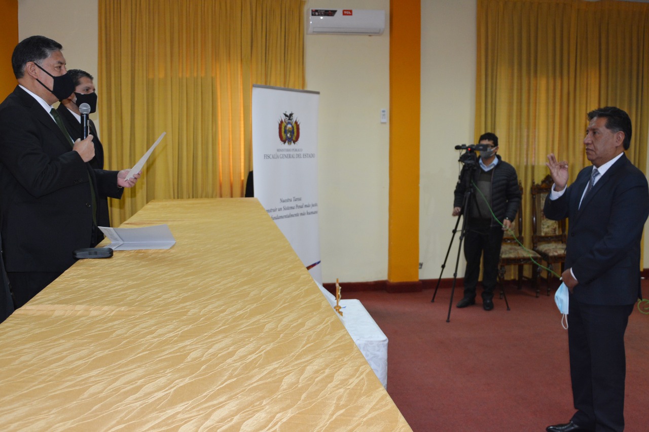 William Alave Laura es designado fiscal departamental de La Paz