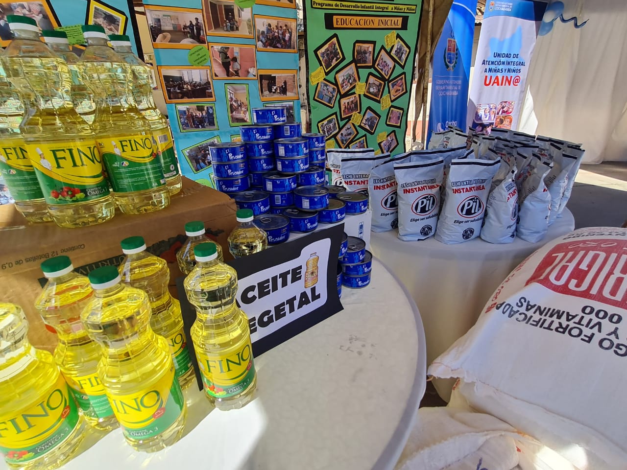 Entregan alimentos secos para 208 centros infantiles comunitarios de 27 municipios de Cochabamba