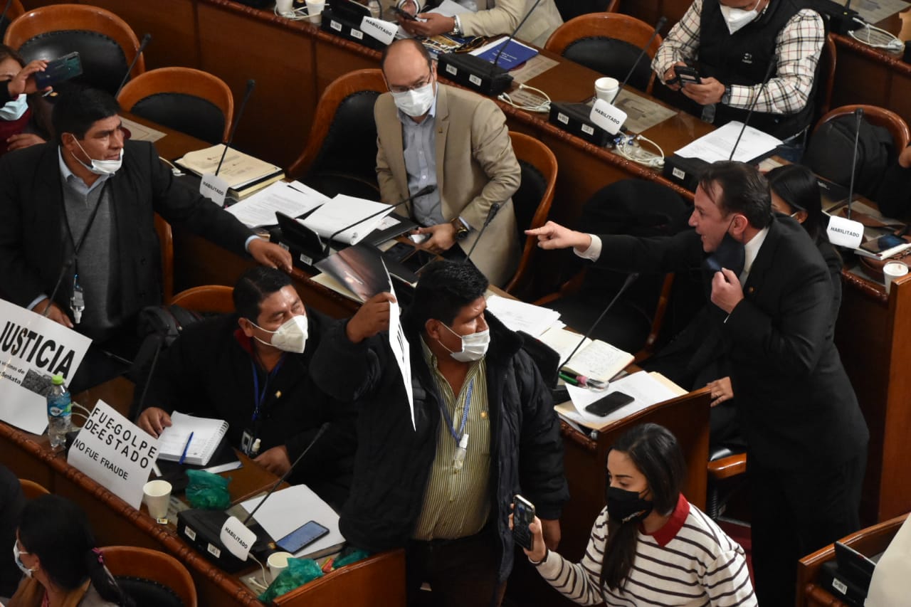 Desconocimiento del reglamento por parte de opositores generó violencia en sesión de la ALP