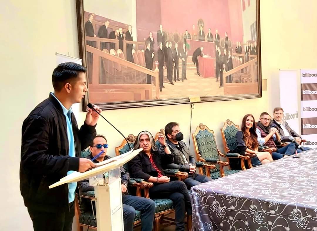 Presidente del Senado y la actriz boliviana Carla Ortíz realizan el lanzamiento oficial de Billboard Bolivia