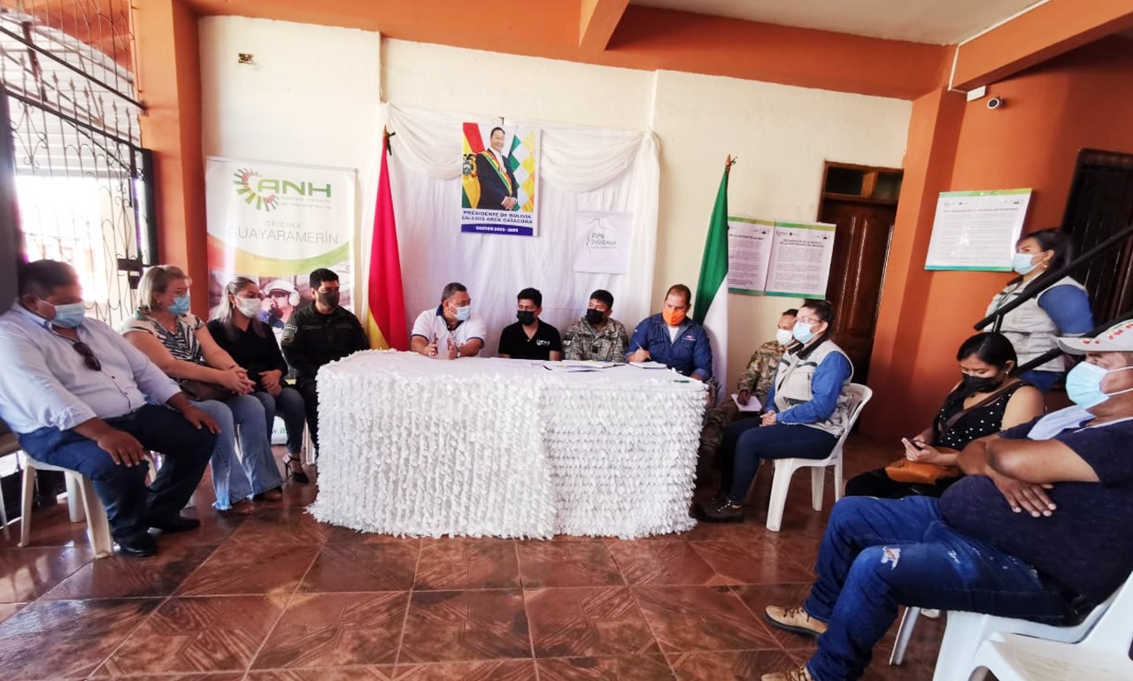 Plan Soberanía de la ANH llega a Guayaramerín para luchar contra el contrabando de hidrocarburos