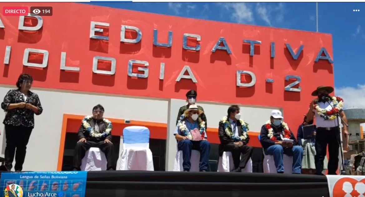 Presidente entrega unidad educativa para personas con discapacidad auditiva en Chuquisaca