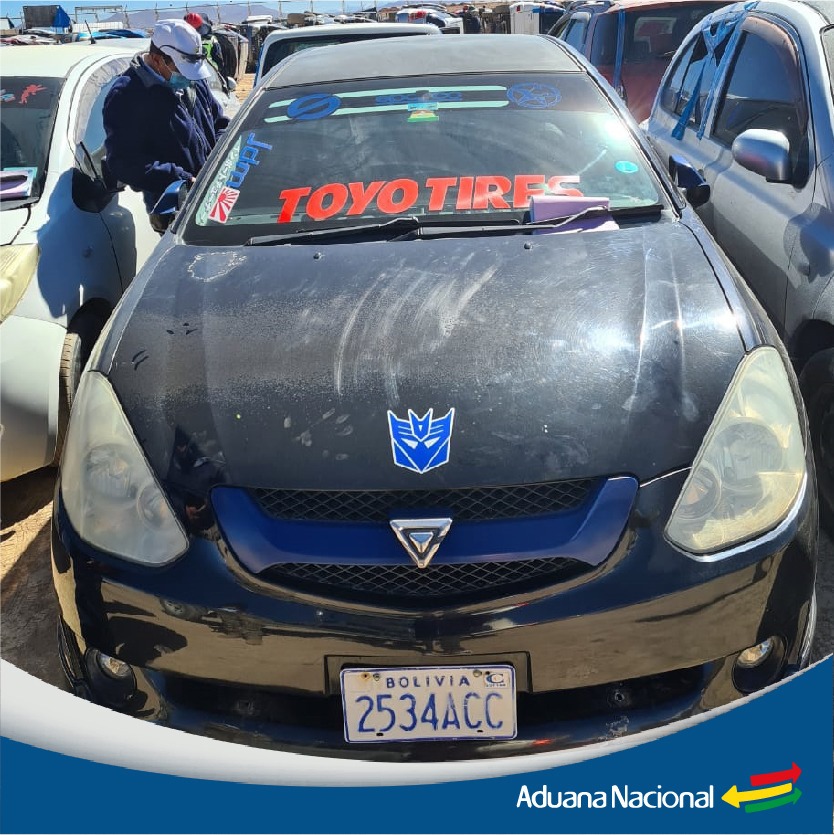 Aduana comisa diez vehículos indocumentados valuados en Bs 1,2 millones en Tarija, Chuquisaca y Oruro