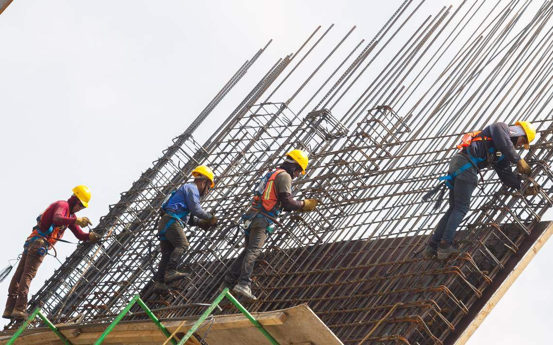 Ministerio de Economía: 1.186 trabajadores de la construcción compraron su seguro