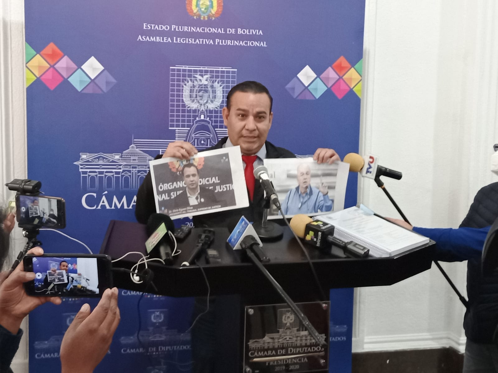 Denuncian a magistrado Olvis Egüez por dilatar sentencia contra Arturo Murillo por caso de falsificación de libreta militar