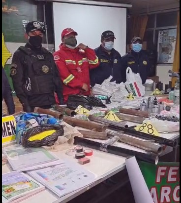 Policía halla lote de dinamita y artefactos explosivos en el hospital de Adepcoca de La Paz