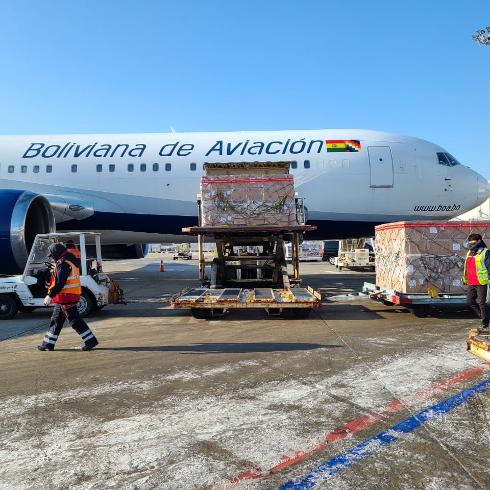 Ministro de Obras Públicas confirma llegada de 1 millón de vacunas Sinopharm hasta el lunes