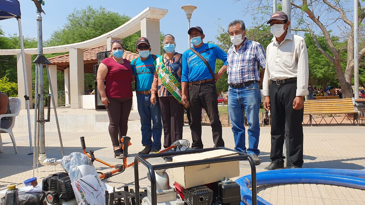 Santa Cruz: Boyuibe celebra su efeméride con la entrega de maquinaria agrícola por parte del Gobierno