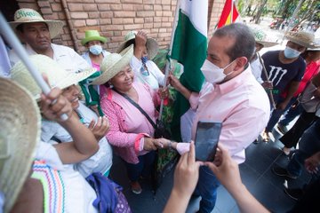 Intereses políticos dividen en tres la marcha indígena