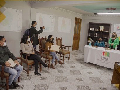 Delegados políticos del MAS y de Chuquisaca Somos Todos se capacitan para la segunda vuelta