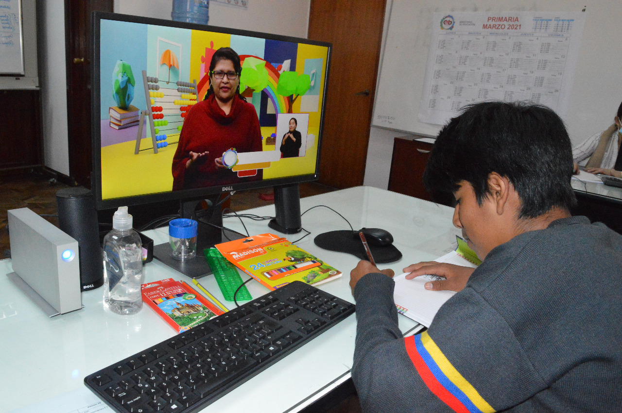 En Bolivia están vigentes la educación a distancia, semipresencial y presencial por la pandemia del COVID-19
