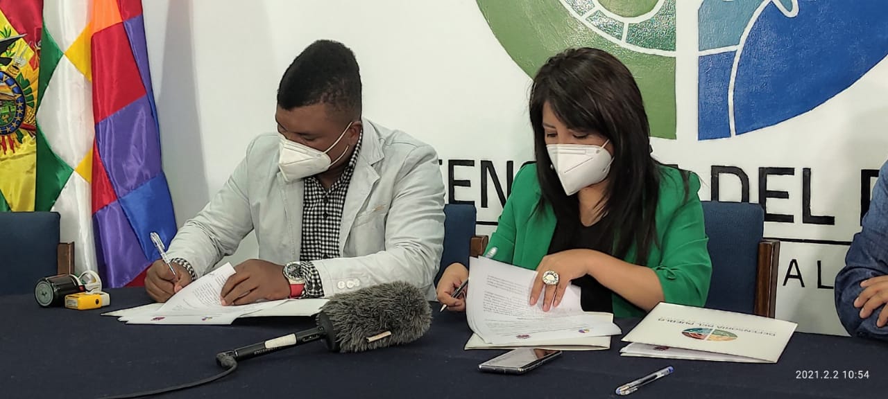 Defensoría del Pueblo y Conafro firman convenio de acciones conjuntas en beneficio del Pueblo Afroboliviano