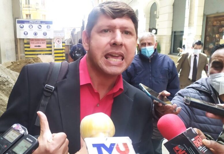 Sanción por denuncias de acoso político contra el jefe de bancada de Creemos sigue pendiente