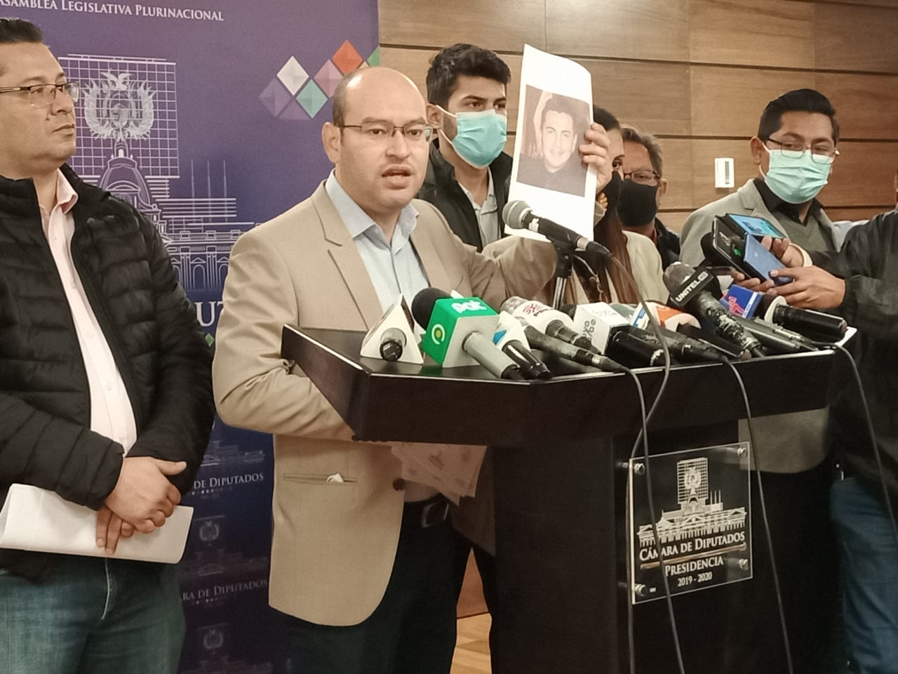 Bancada de Creemos inicia persecución contra disidentes de esa agrupación política