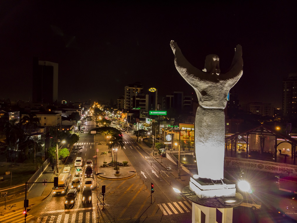 COVID-19: Santa Cruz y Cochabamba amplían la restricción del horario de circulación