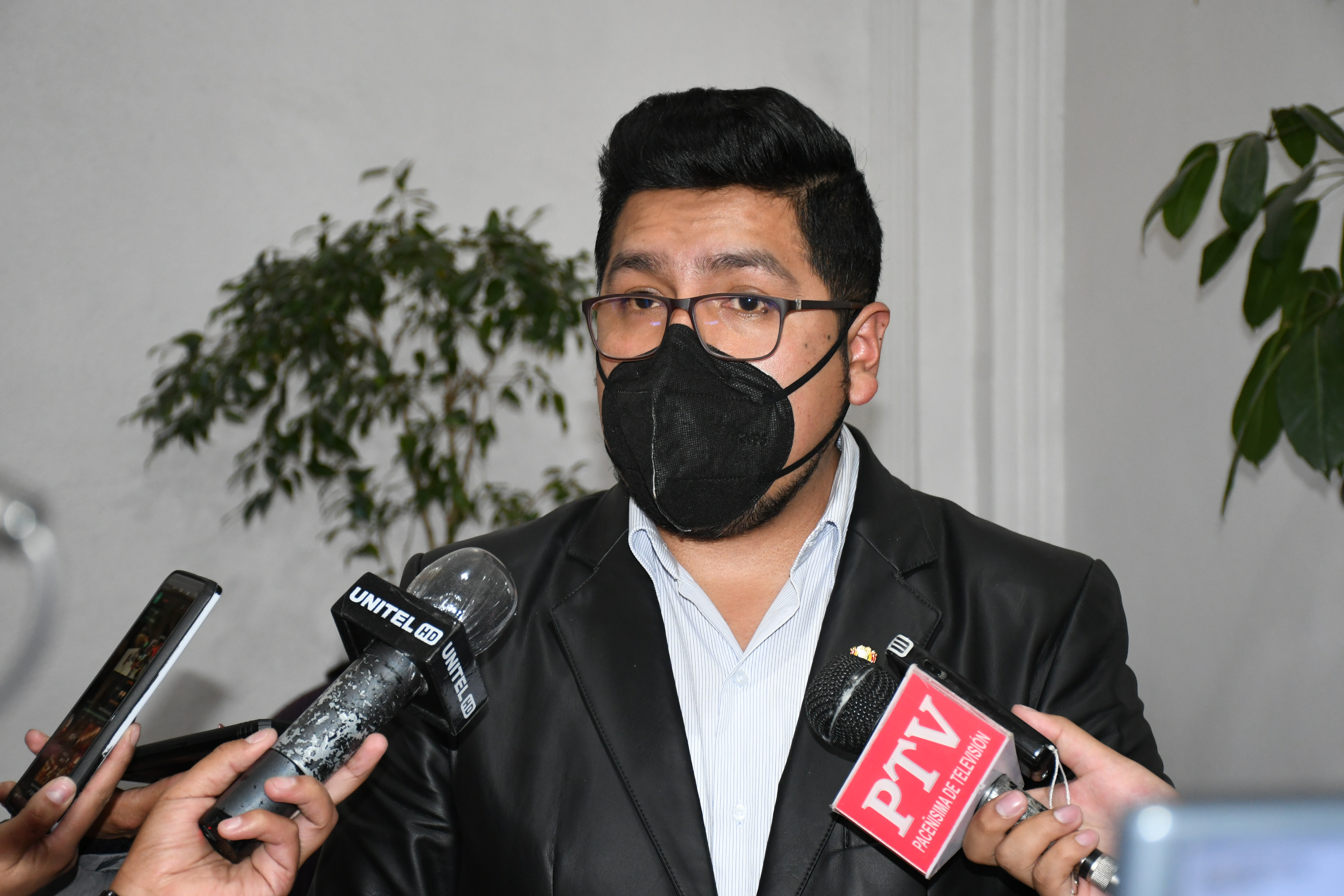 Diputado Yujra exhorta a la población a informarse por fuentes oficiales sobre la ley contra legitimación de ganancias ilícitas