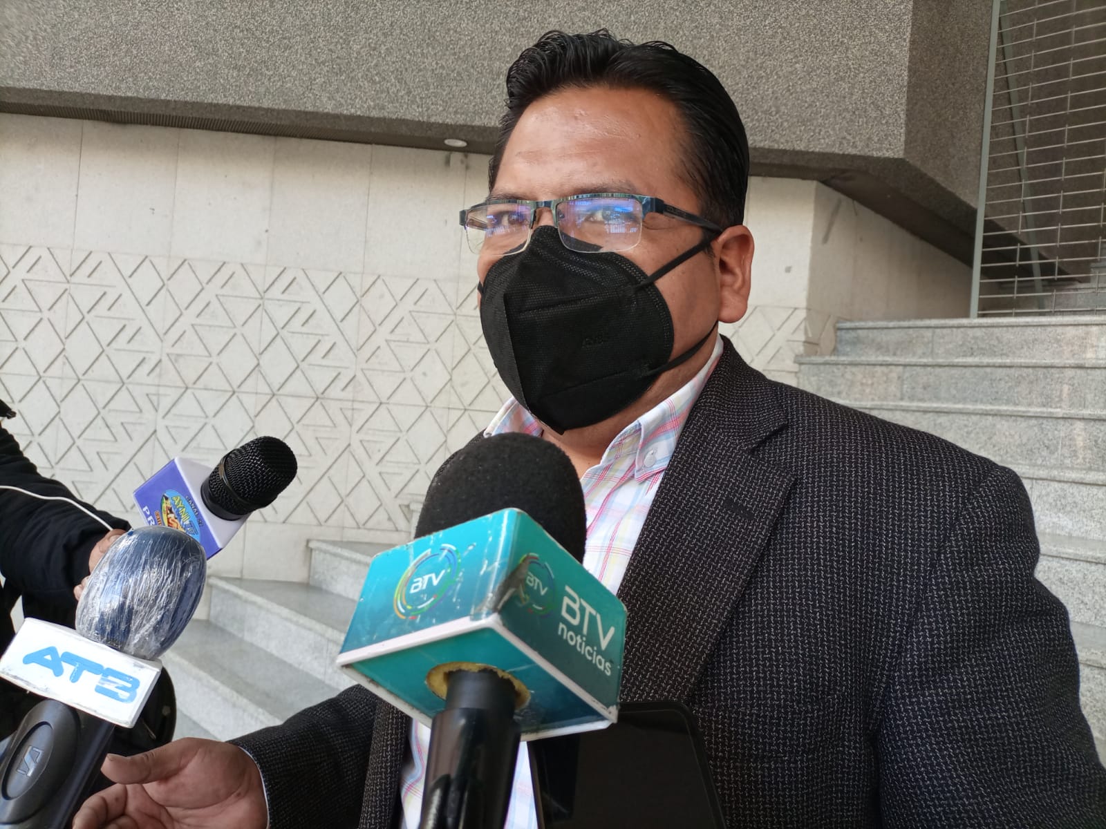 Diputado Jauregui recuerda que en 2021 Jeanine Áñez también rechazó la visita de comisión legislativa